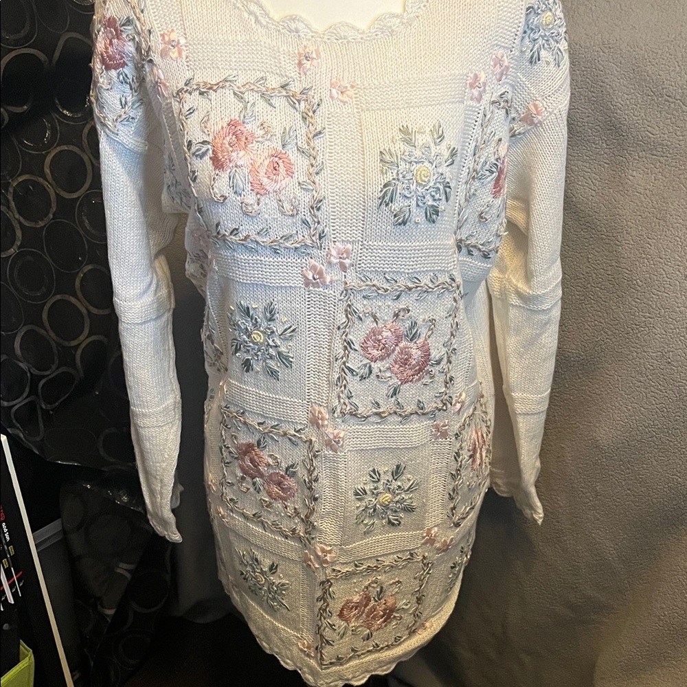 Floral Embroidered White Sweater